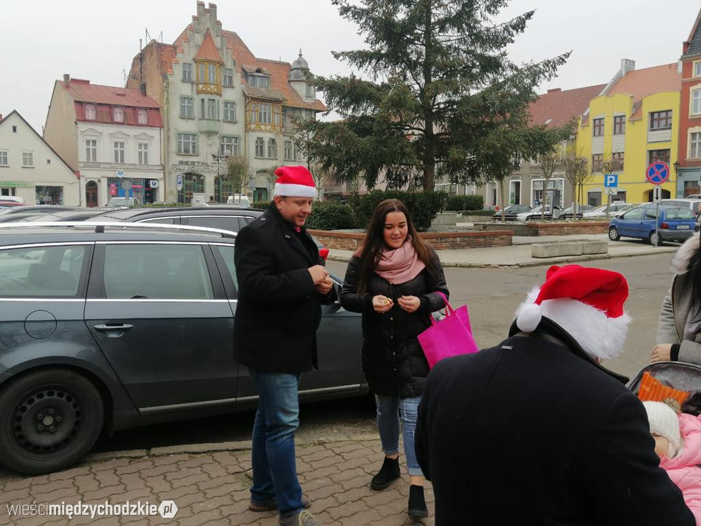 Burmistrz Międzychodu wcielił się w rolę Mikołaja
