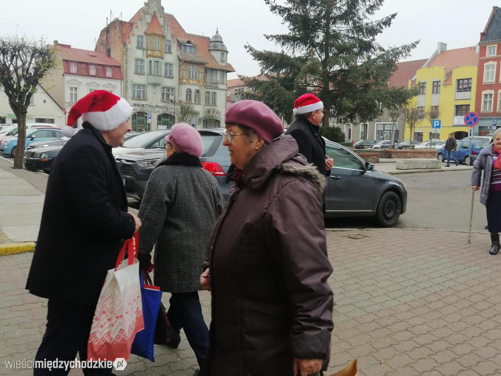 Burmistrz Międzychodu wcielił się w rolę Mikołaja