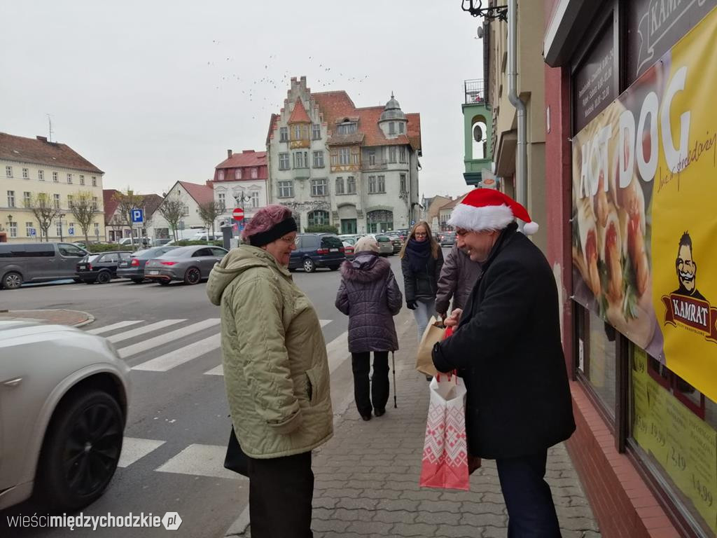 Burmistrz Międzychodu wcielił się w rolę Mikołaja