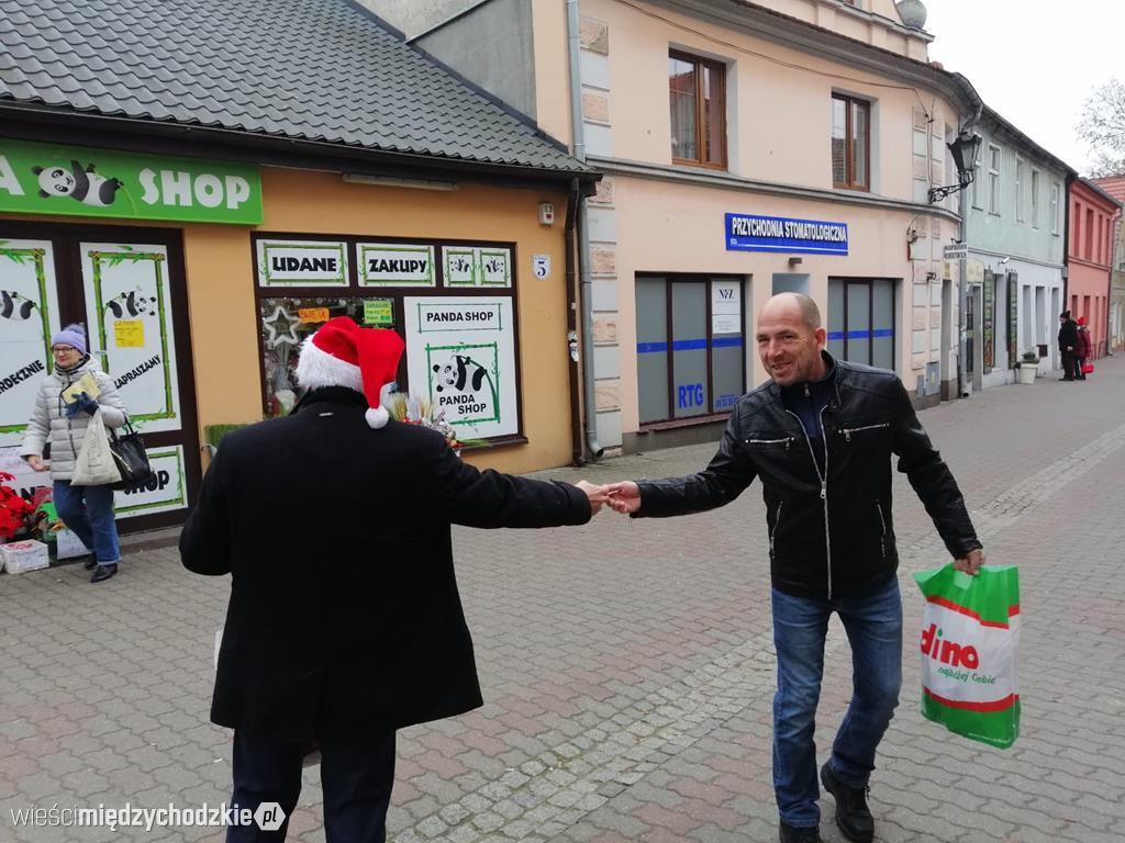 Burmistrz Międzychodu wcielił się w rolę Mikołaja