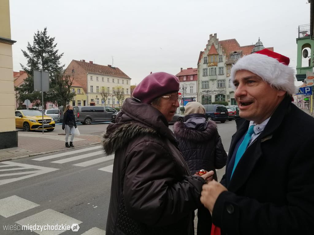 Burmistrz Międzychodu wcielił się w rolę Mikołaja