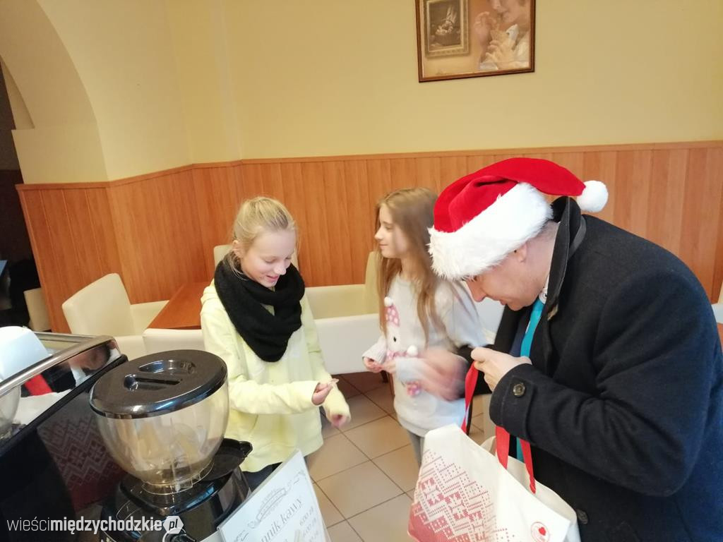Burmistrz Międzychodu wcielił się w rolę Mikołaja