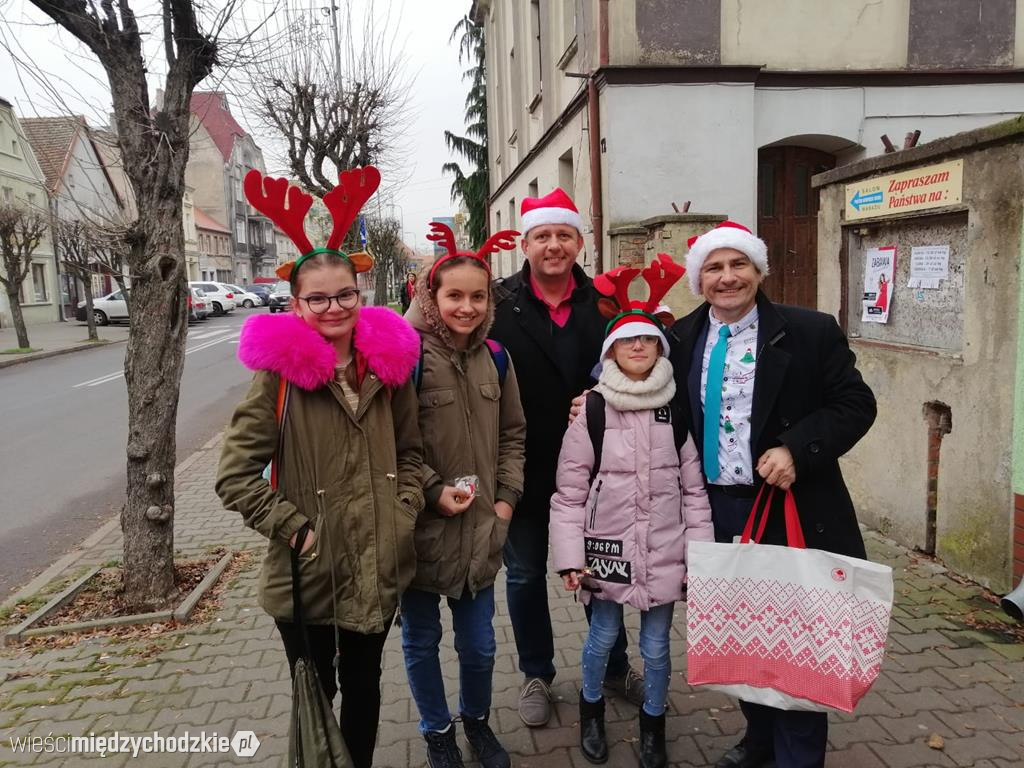 Burmistrz Międzychodu wcielił się w rolę Mikołaja