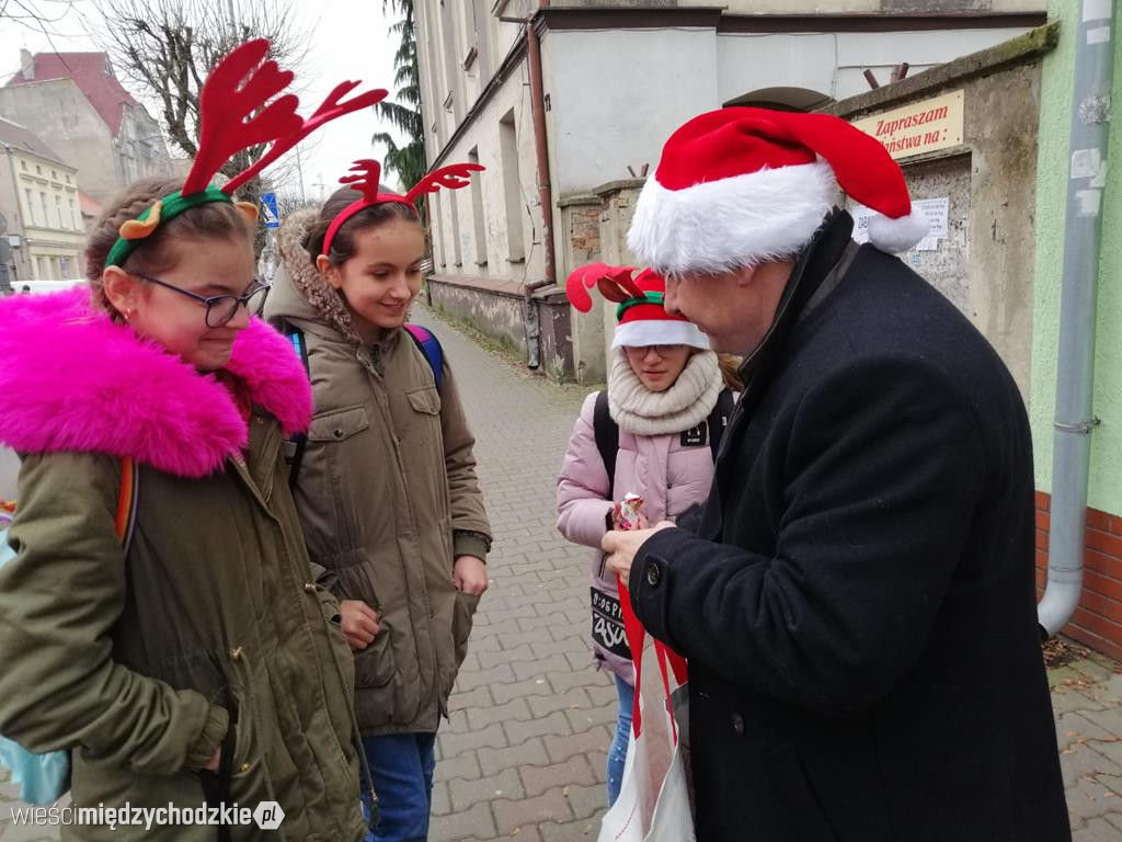 Burmistrz Międzychodu wcielił się w rolę Mikołaja