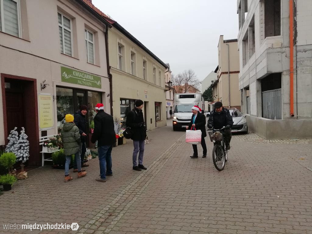 Burmistrz Międzychodu wcielił się w rolę Mikołaja