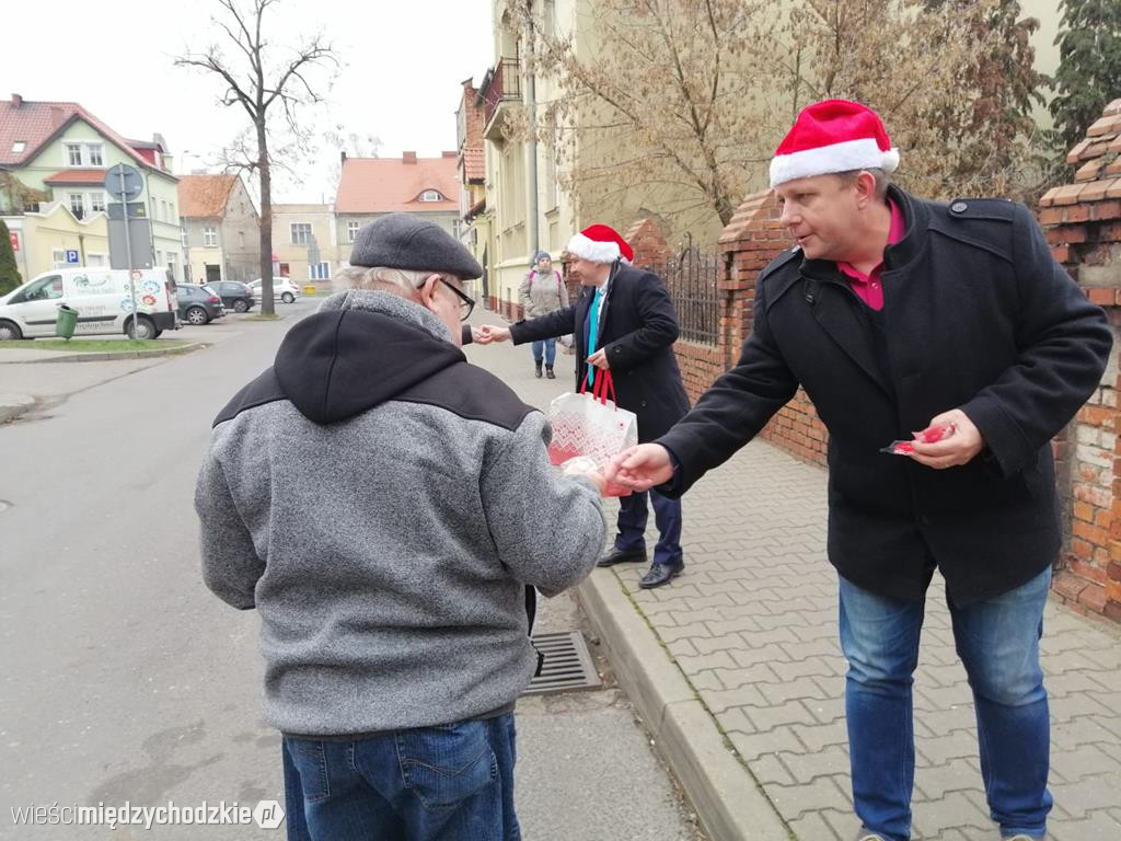 Burmistrz Międzychodu wcielił się w rolę Mikołaja
