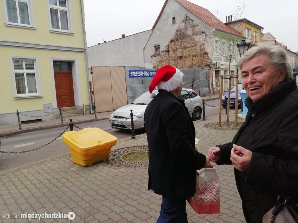 Burmistrz Międzychodu wcielił się w rolę Mikołaja