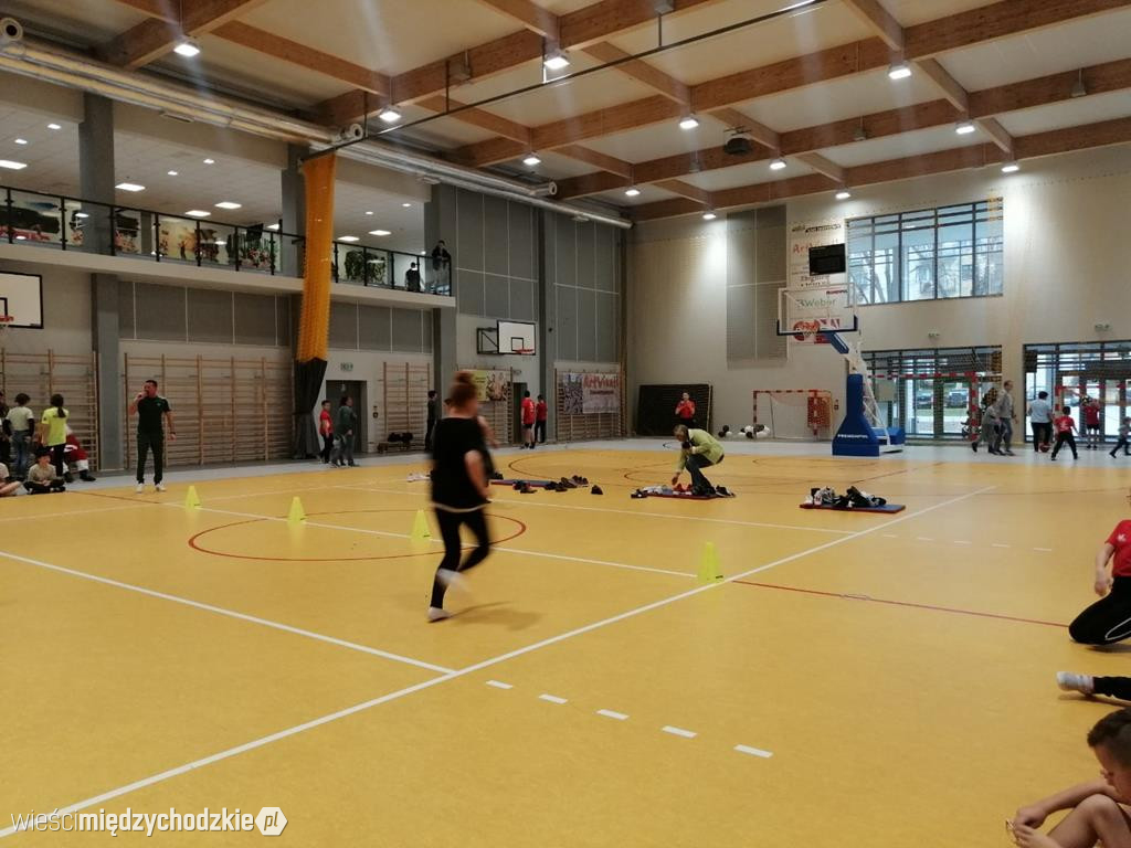 Mikołajkowe gry i zabawy w Sierakowie