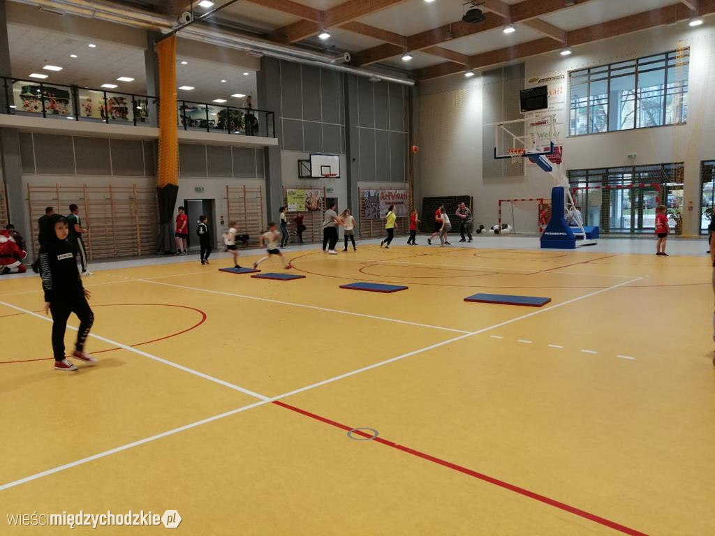Mikołajkowe gry i zabawy w Sierakowie