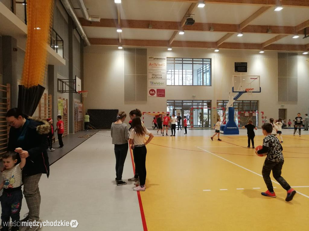 Mikołajkowe gry i zabawy w Sierakowie