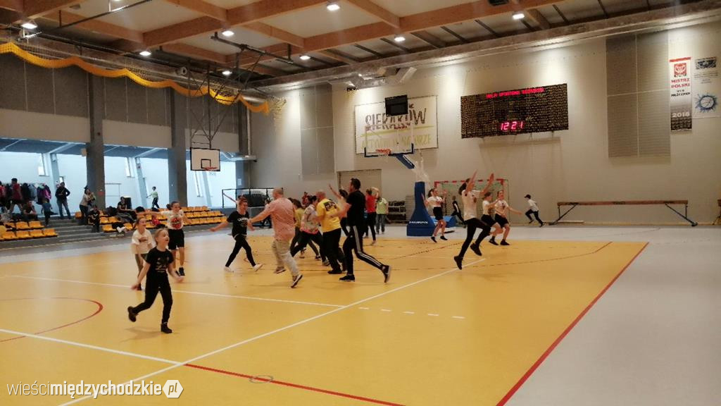 Mikołajkowe gry i zabawy w Sierakowie