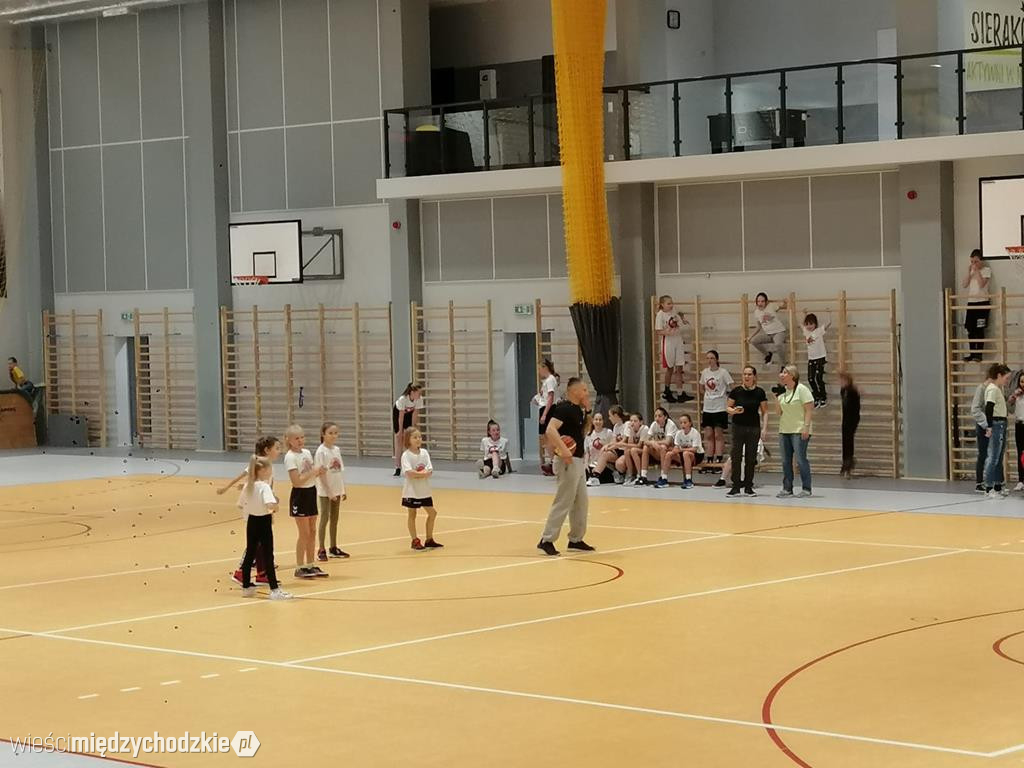 Mikołajkowe gry i zabawy w Sierakowie