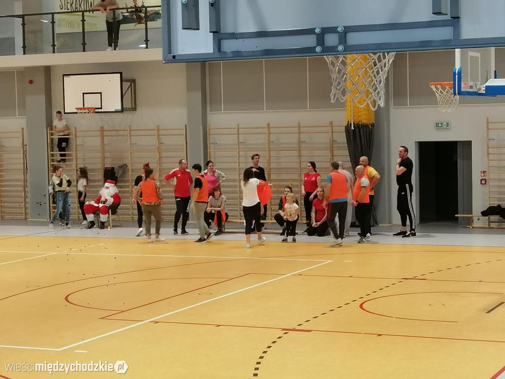 Mikołajkowe gry i zabawy w Sierakowie