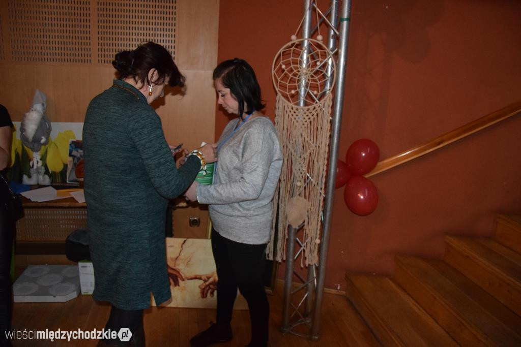 Festyn charytatywny dla Karoliny Kwiecińskiej