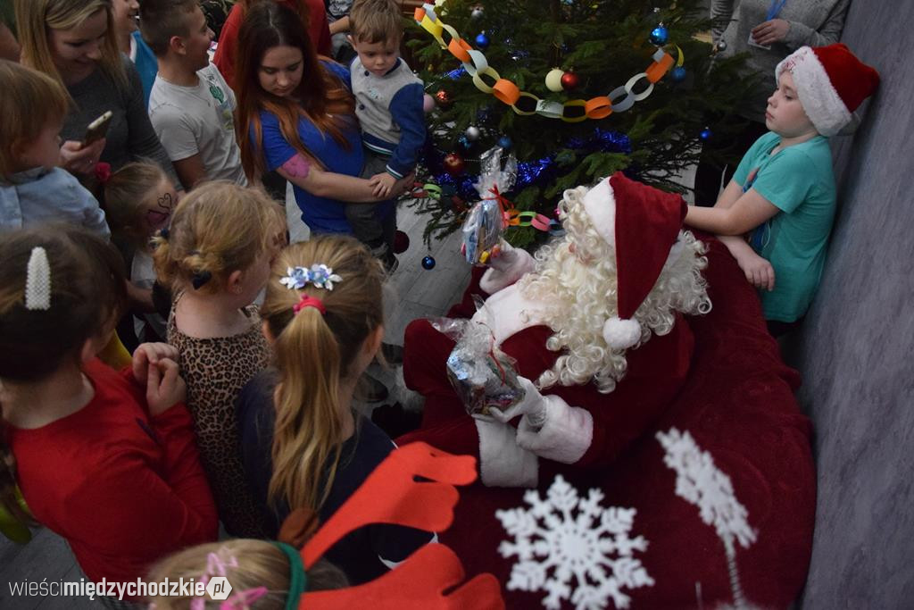 Festyn charytatywny dla Karoliny Kwiecińskiej