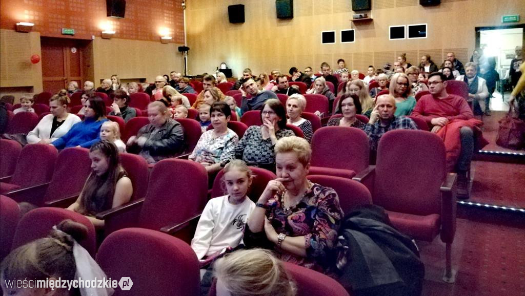 Festyn charytatywny dla Karoliny Kwiecińskiej