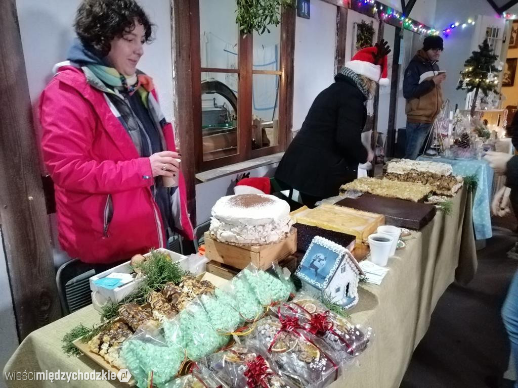 Kiermasz bożonarodzeniowy w Mniszkach