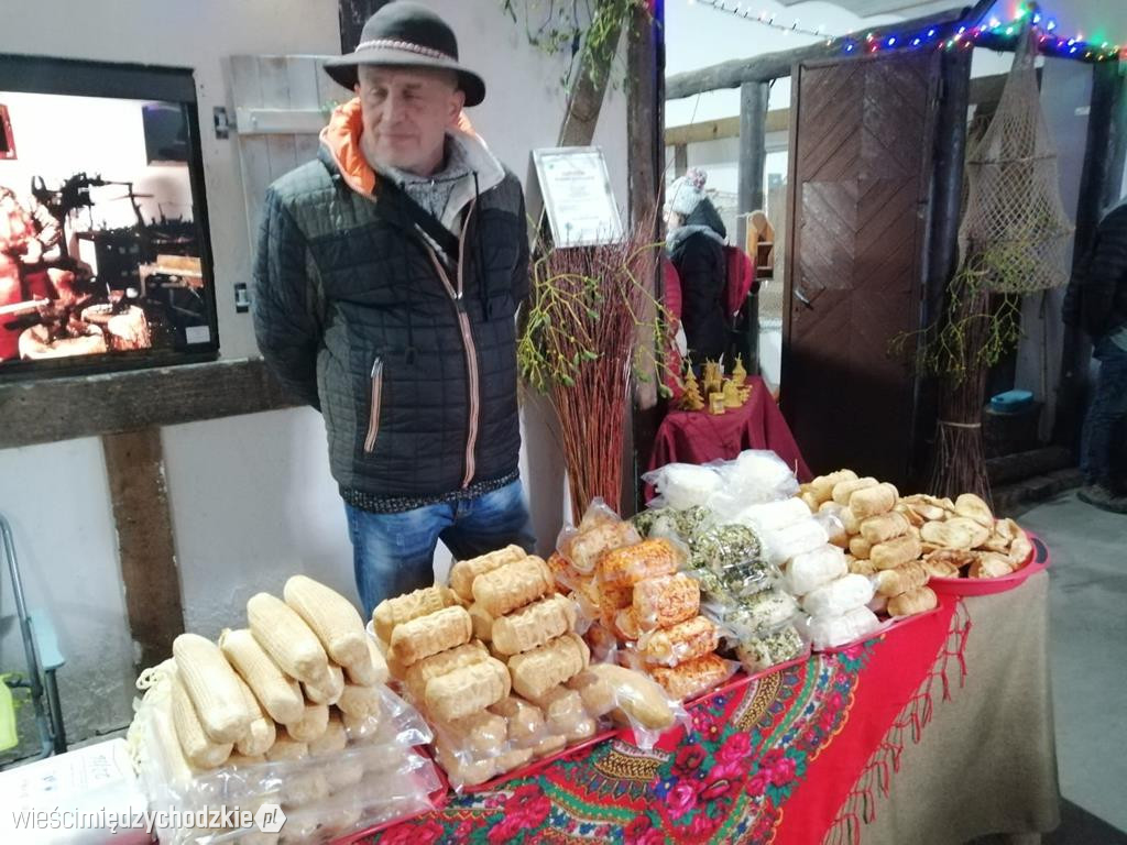 Kiermasz bożonarodzeniowy w Mniszkach