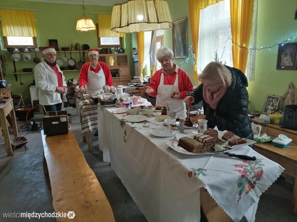 Kiermasz bożonarodzeniowy w Mniszkach