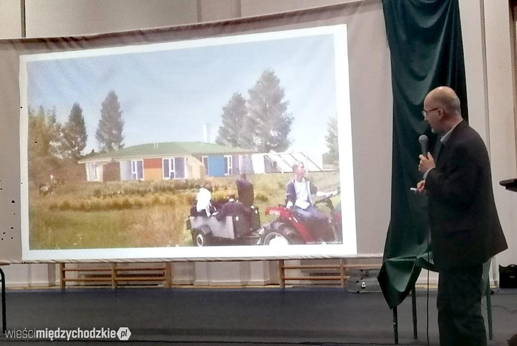 Konferencja na temat wsparcia osób niepełnosprawnych