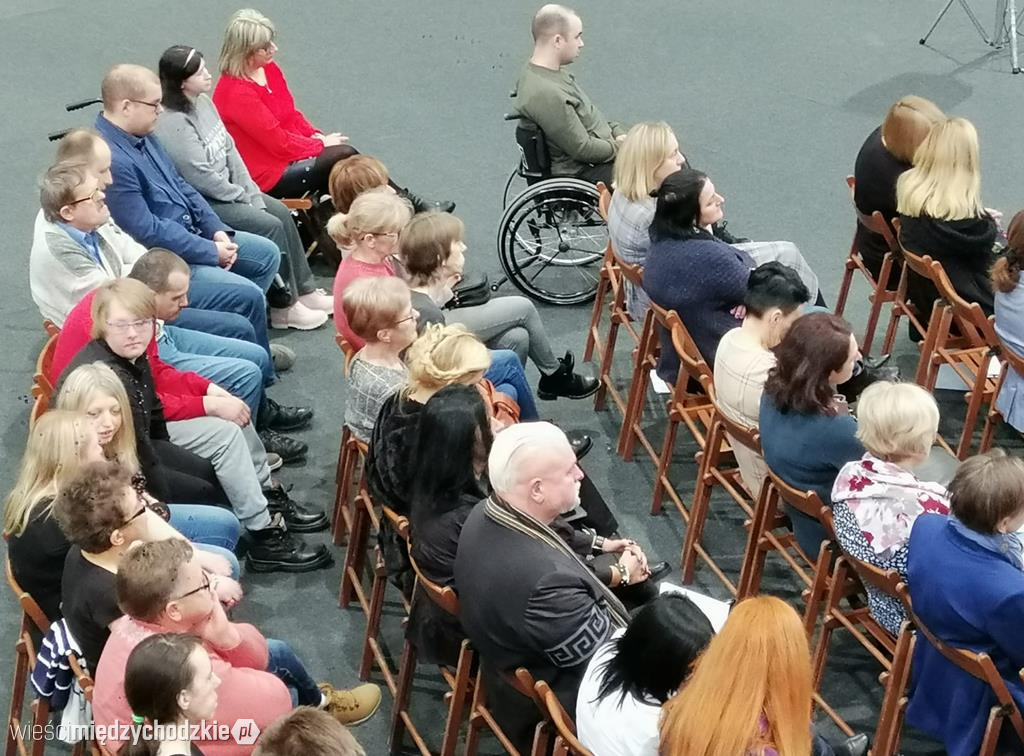 Konferencja na temat wsparcia osób niepełnosprawnych