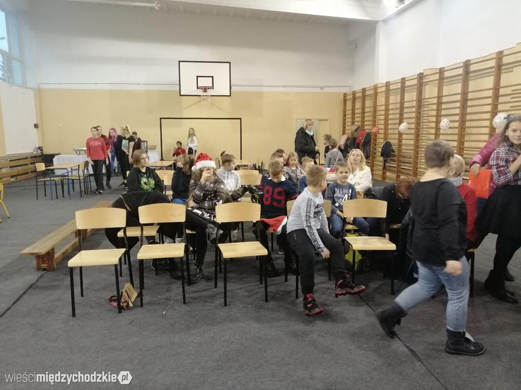 Powiatowe Świąteczne Pomaganie