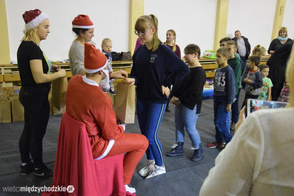 Powiatowy Jarmark Świątecznego Pomagania