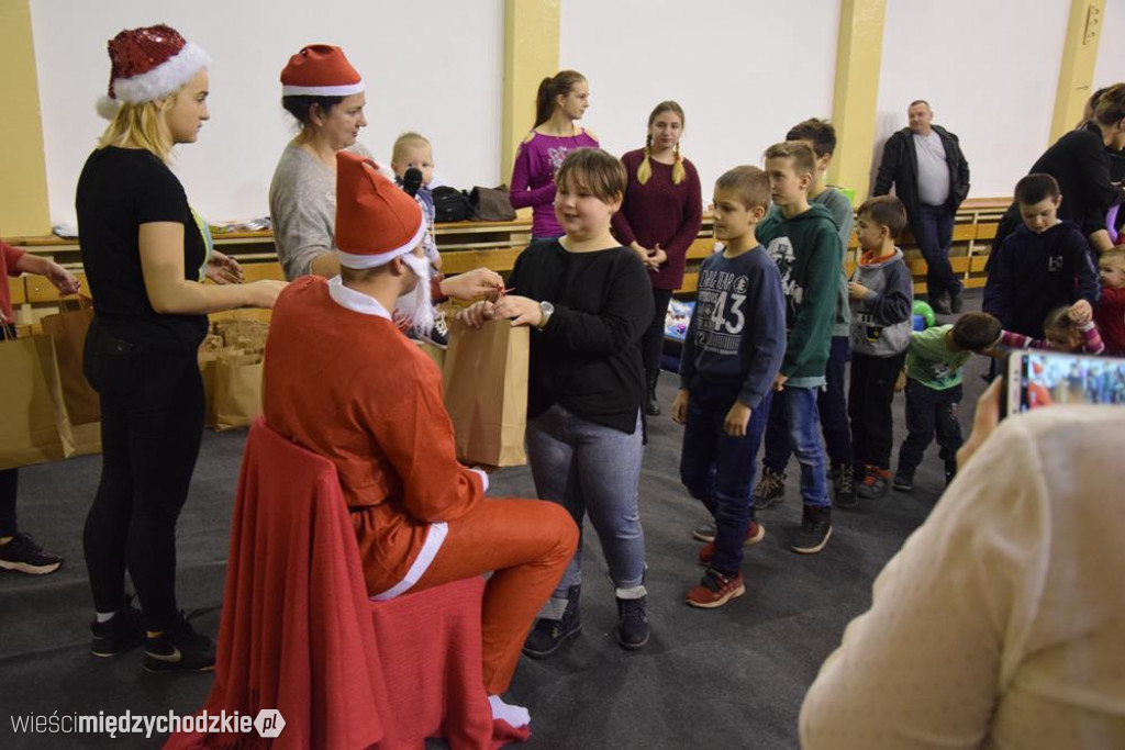 Powiatowy Jarmark Świątecznego Pomagania