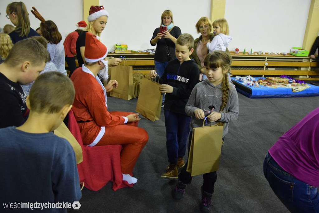 Powiatowy Jarmark Świątecznego Pomagania