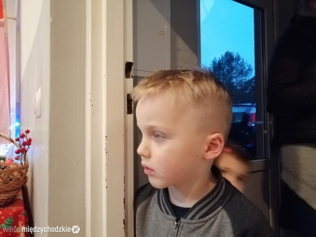 Gwiazdkowy prezent w wykonaniu dzieci z Radgoszczy