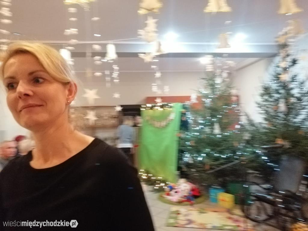 Gwiazdkowy prezent w wykonaniu dzieci z Radgoszczy