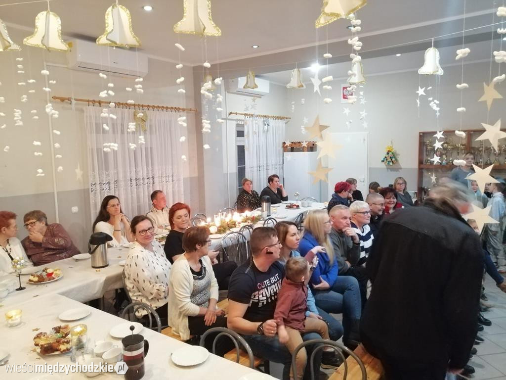 Gwiazdkowy prezent w wykonaniu dzieci z Radgoszczy