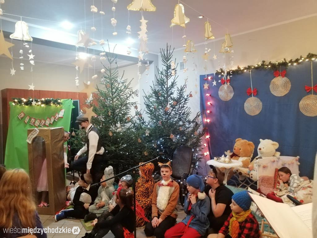 Gwiazdkowy prezent w wykonaniu dzieci z Radgoszczy