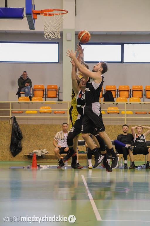 Sokół II wygrywa z MKS Września 97:89