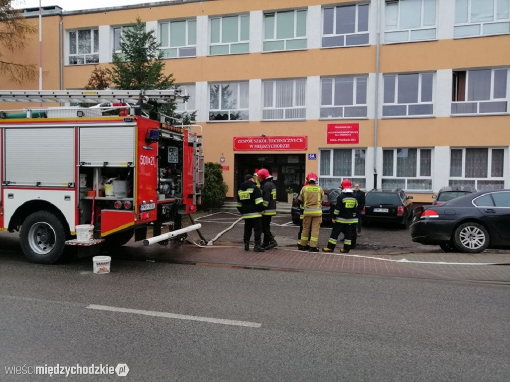 Szybka akcja strażaków w Zespole Szkół Technicznych