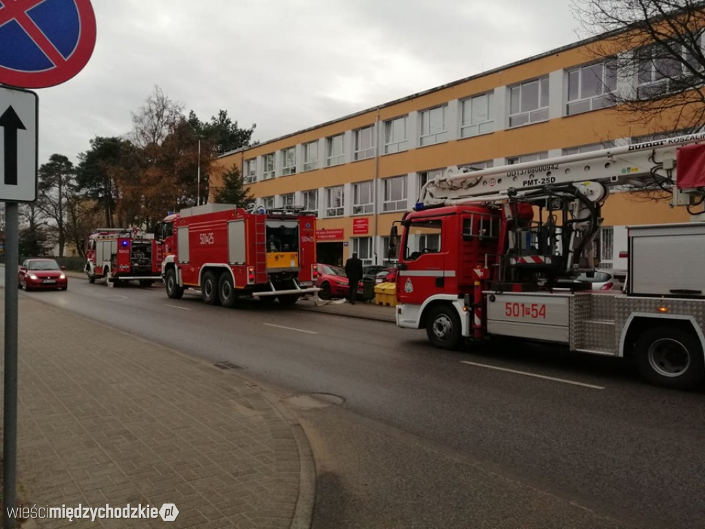 Szybka akcja strażaków w Zespole Szkół Technicznych