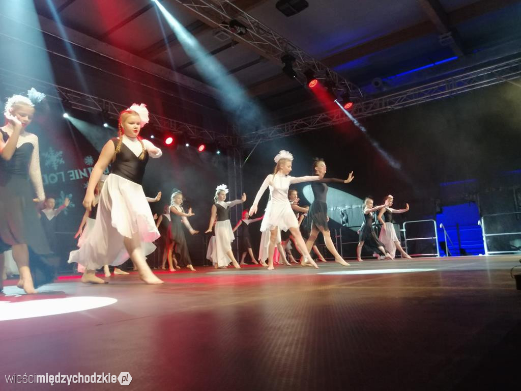 Wisienki przeniosły widzów do Krainy lodu