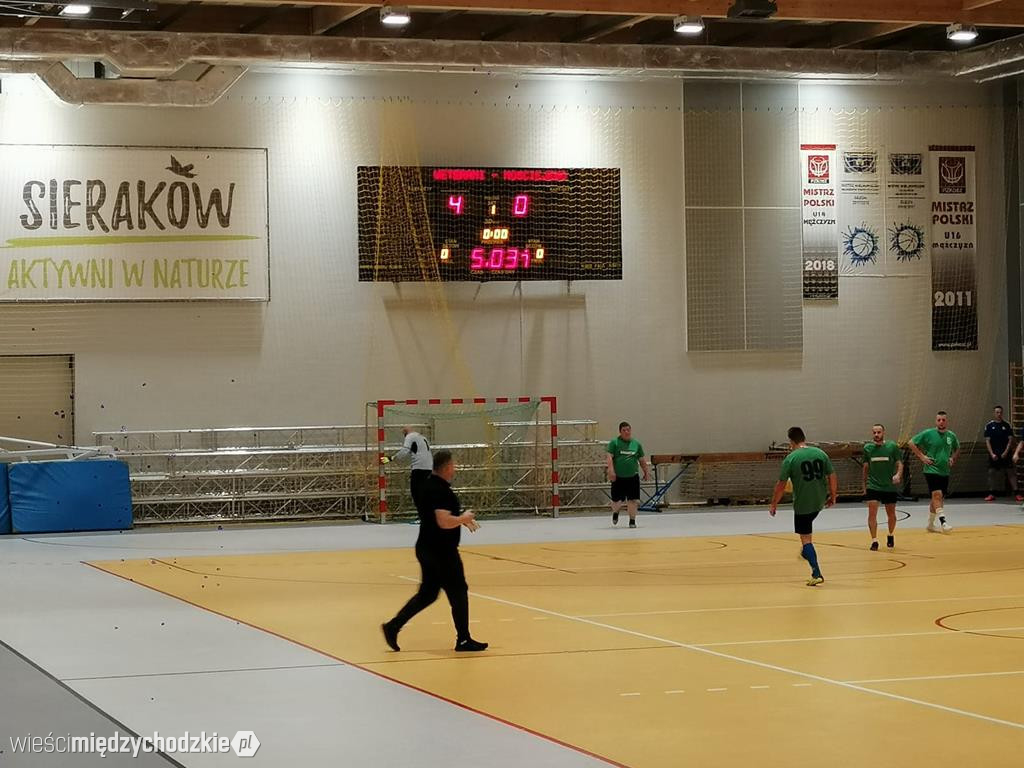 Nocny Turniej Piłki Nożnej Halowej