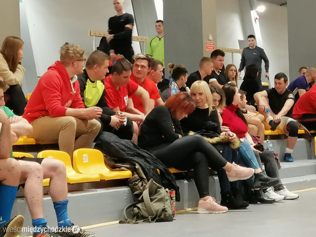 Nocny Turniej Piłki Nożnej Halowej