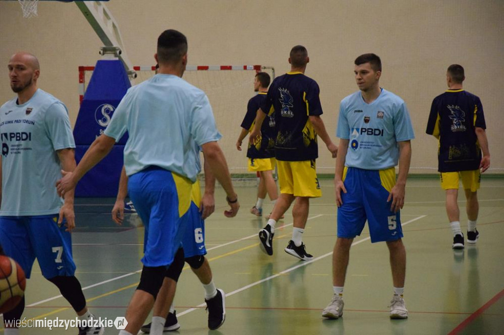 Sokół Międzychód - AZS UMK PBDI Toruń 106-87