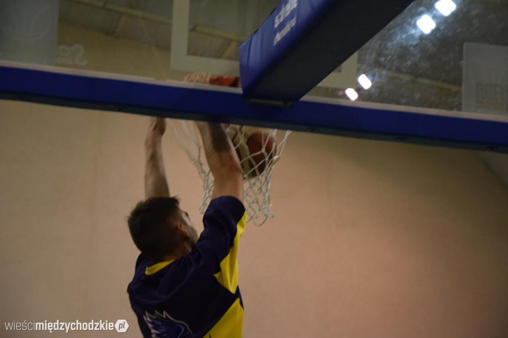 Sokół Międzychód - AZS UMK PBDI Toruń 106-87
