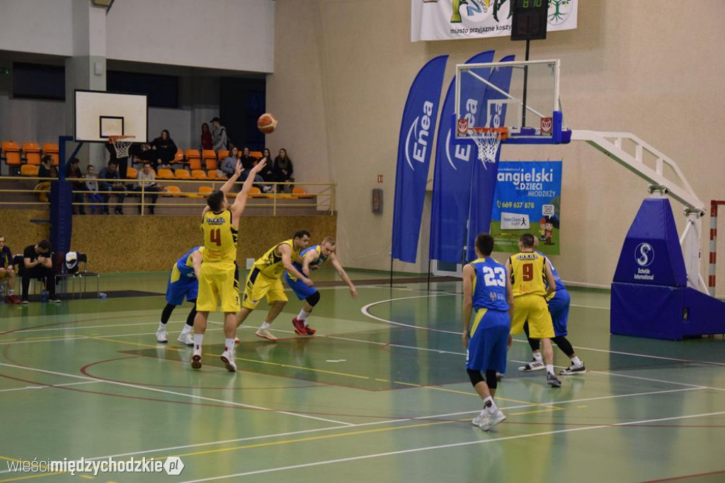Sokół Międzychód - AZS UMK PBDI Toruń 106-87
