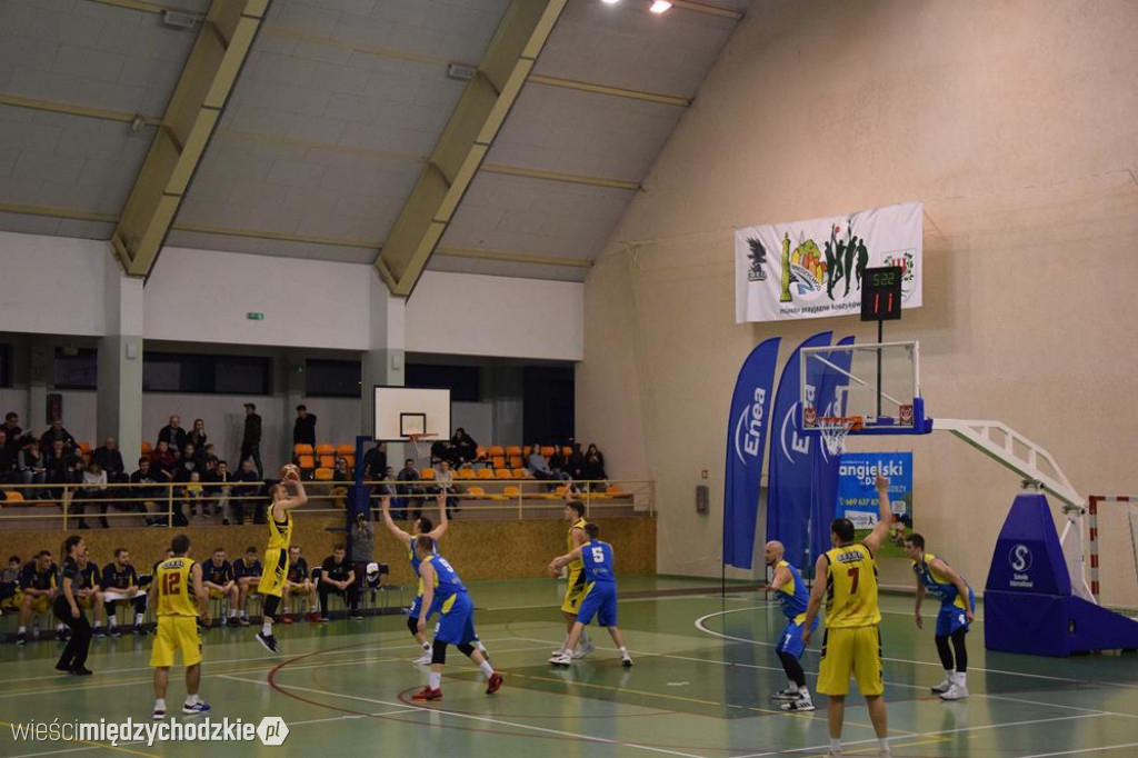 Sokół Międzychód - AZS UMK PBDI Toruń 106-87