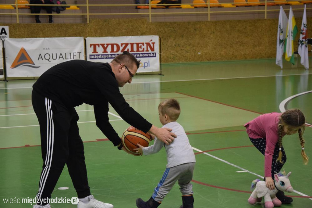 Sokół Międzychód - AZS UMK PBDI Toruń 106-87