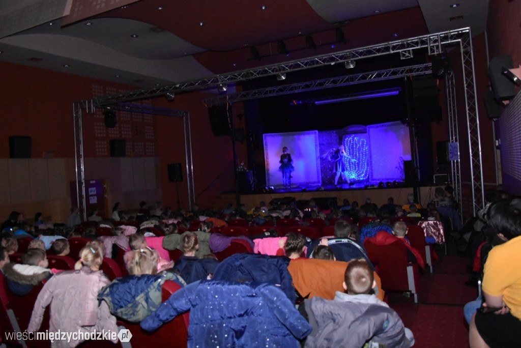 Aktorzy Teatru Współczesnego w  Międzychodzie