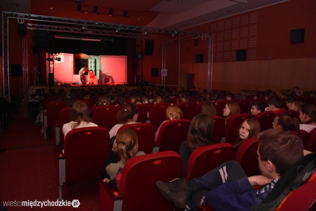 Aktorzy Teatru Współczesnego w  Międzychodzie
