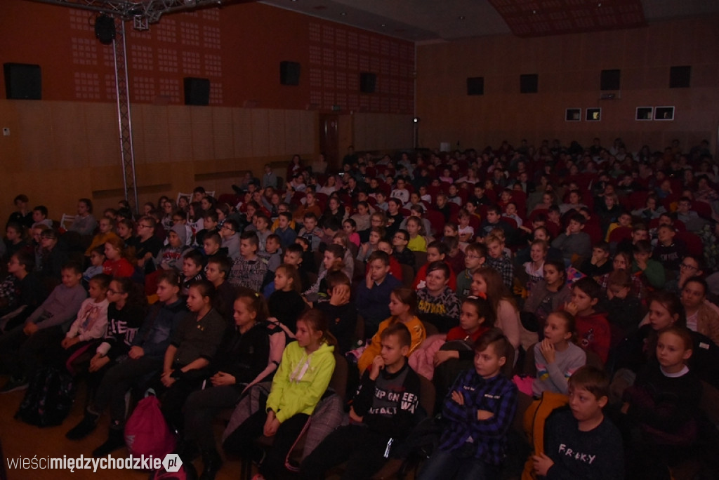 Aktorzy Teatru Współczesnego w  Międzychodzie