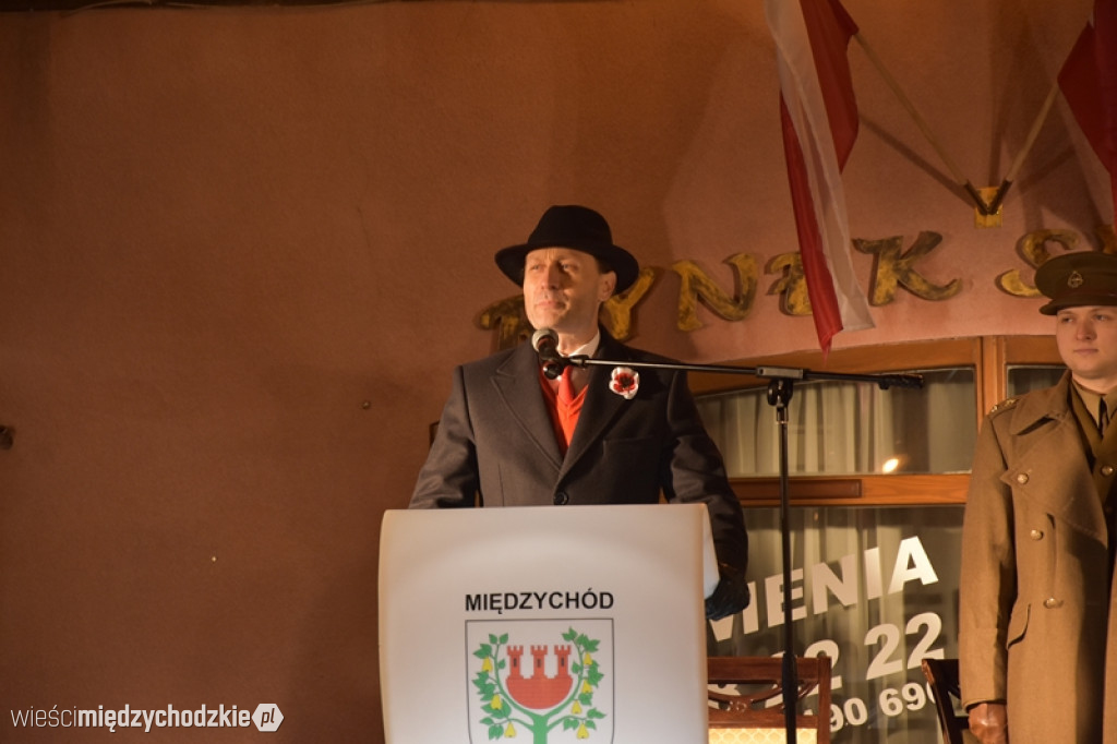 Uroczystości powitalne Generała na Rynku
