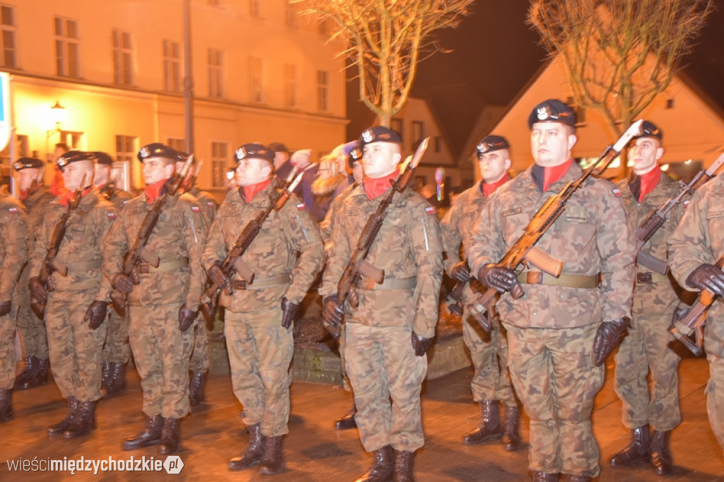 Uroczystości powitalne Generała na Rynku