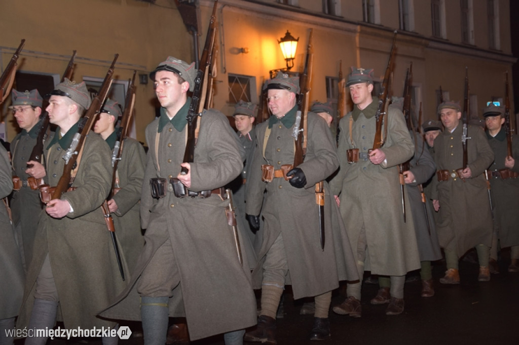 Uroczystości powitalne Generała na Rynku